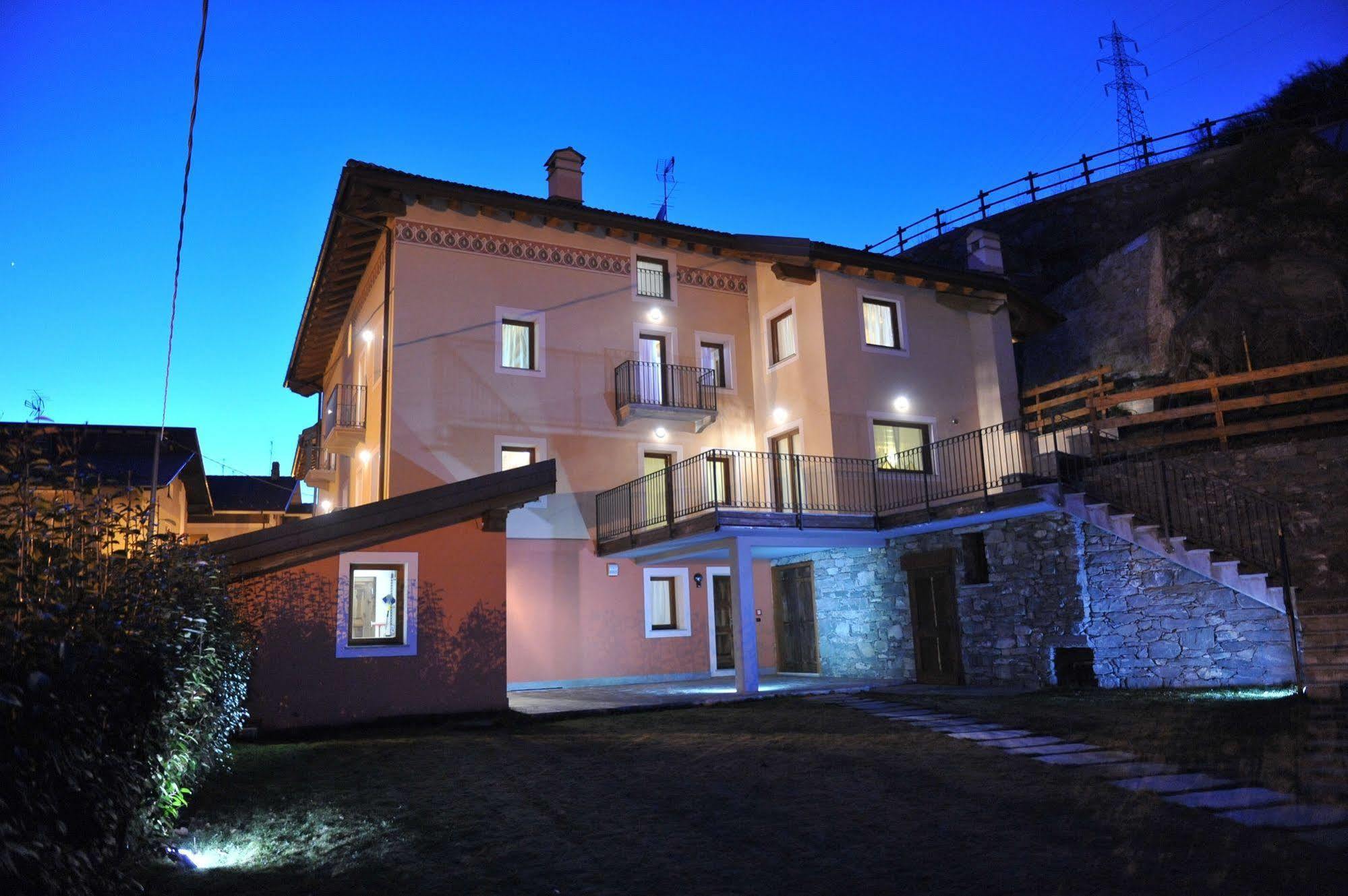 Au Berceau Du Bien-Etre Chambave Exterior foto