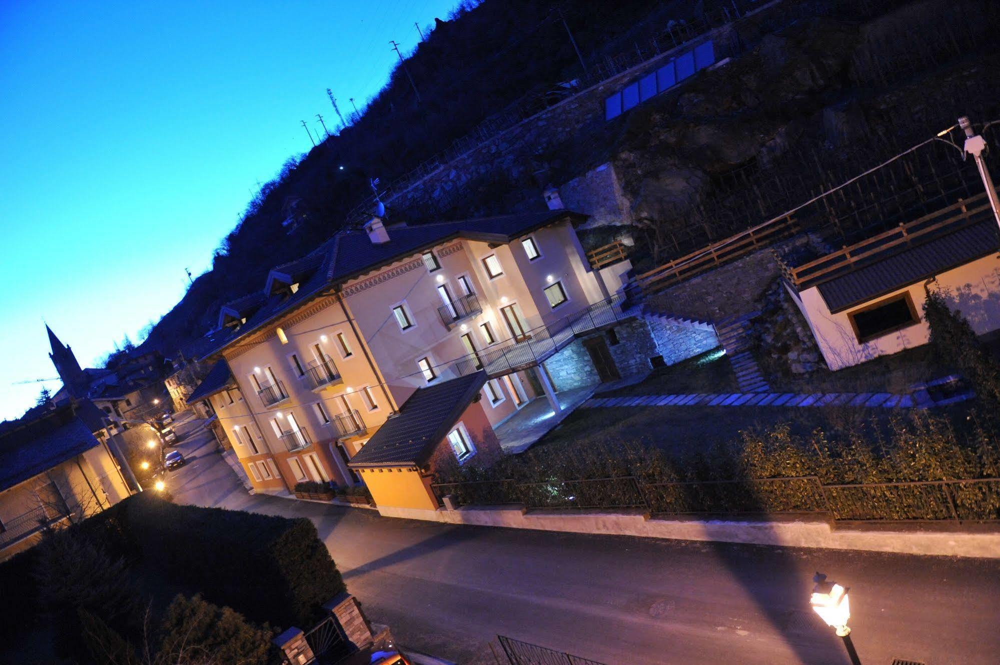 Au Berceau Du Bien-Etre Chambave Exterior foto